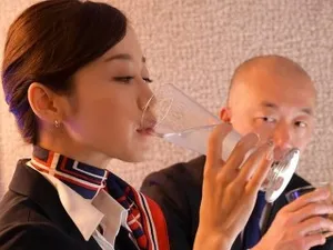 Nữ thần ngực khủng! [Người đẹp] Cô ấy thủ dâm trên ban công, cô ấy cố tình kéo rèm cửa ra vì sợ người khác không nhìn thấy. Tôi chỉ có thể nói rằng cô ấy thực sự tuyệt vời... [Phần 1]