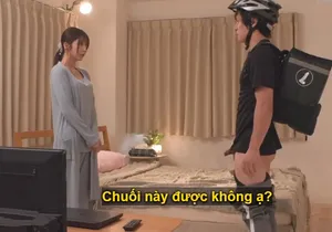 Trò chơi thủ dâm bằng dương vật giả của Taylor và người bạn đồng tính nữ